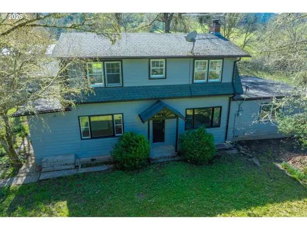 1355 Days Creek Cutoff Rd, MyrtleCreek, OR 97457