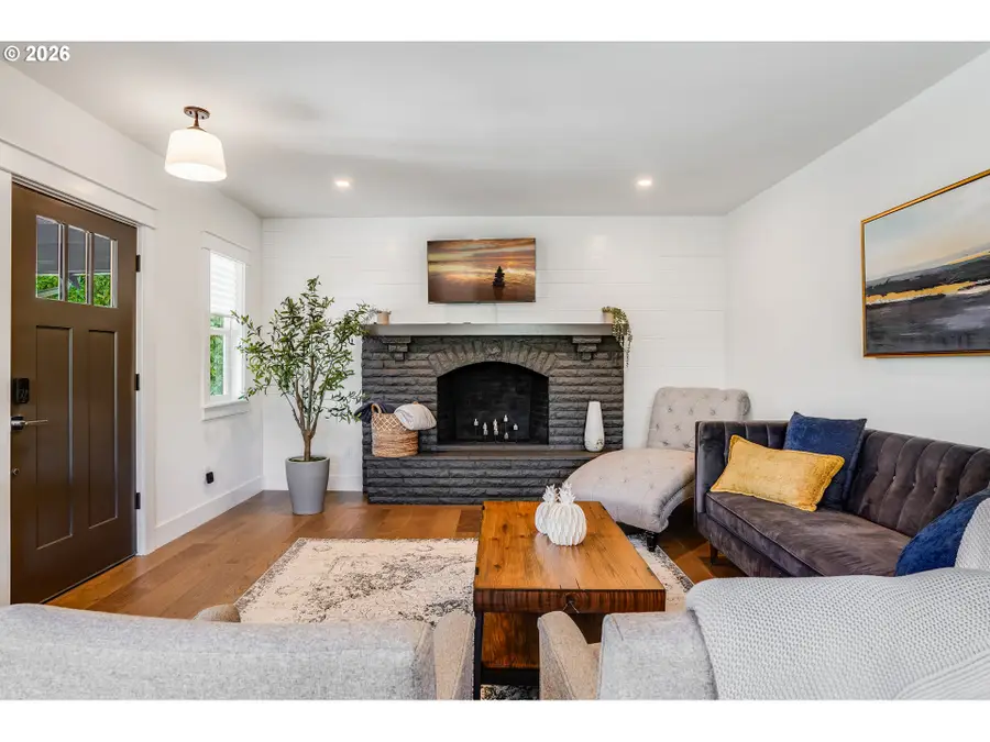 7945 SW 74th Ave, Portland, OR 97223 - #3