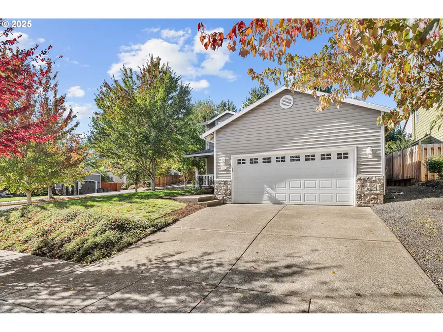 361 SW Howard Dr, McMinnville, OR 97128 - Image #2