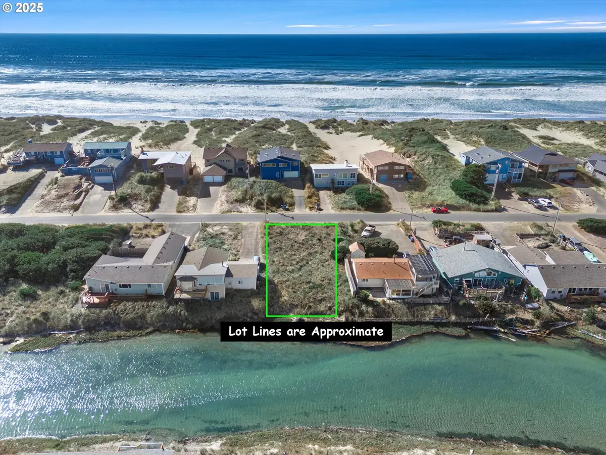 617 NW Oceania Dr, Waldport, OR 97394 - Image #1