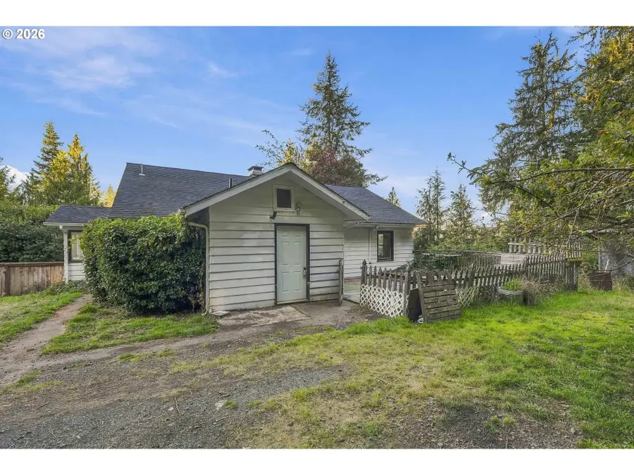 94643 Frontier Ln, Coquille, OR 97423 - #2