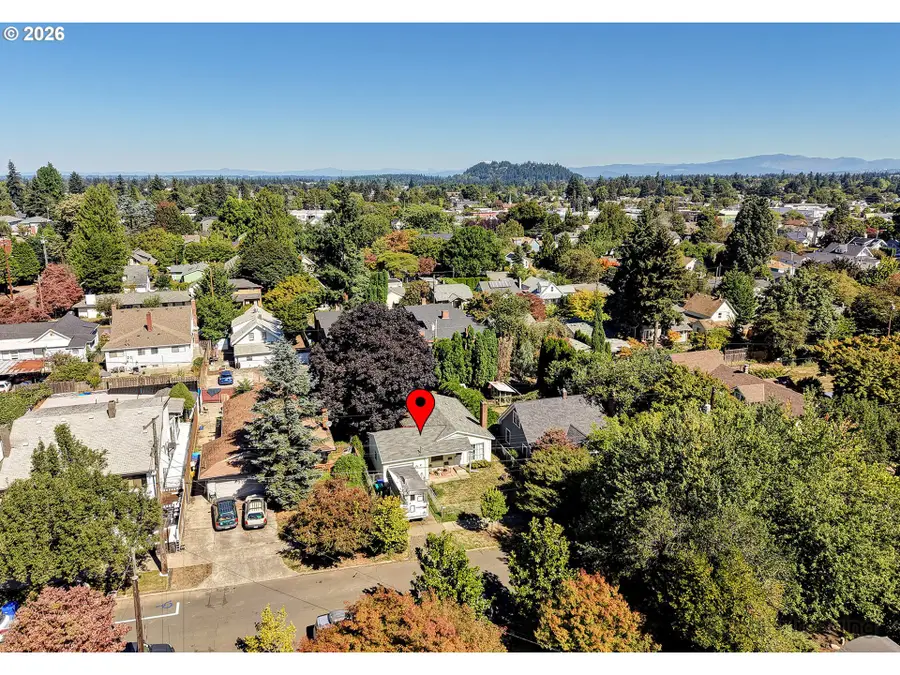 7635 SE Taylor St, Portland, OR 97215 - #2