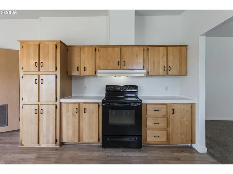 63981 Wallace Rd, Barview, OR 97420 - Image #2