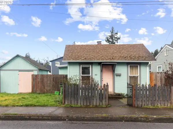 303 N 8th St, CottageGrove, OR 97424