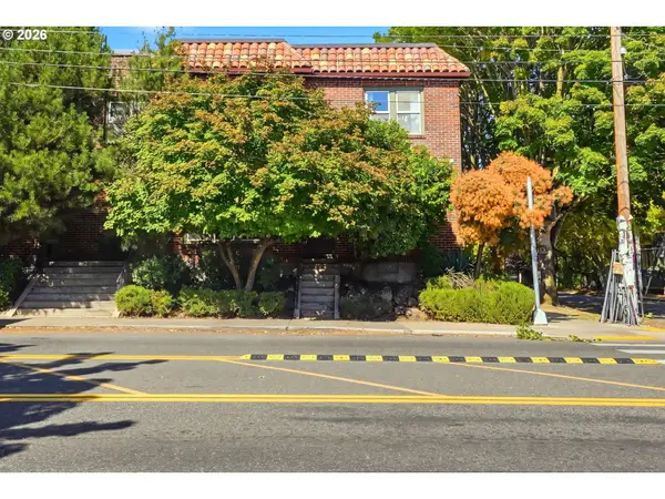 2953 SE Hawthorne Blvd, Portland, OR 97214