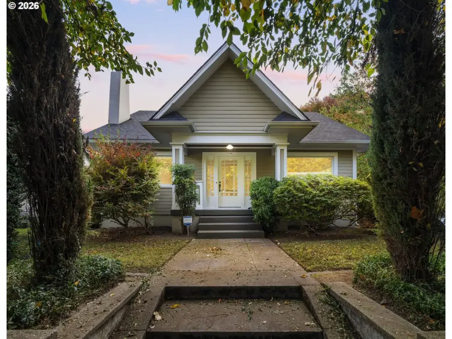 3704 N Massachusetts Ave, Portland, OR 97227 - #2