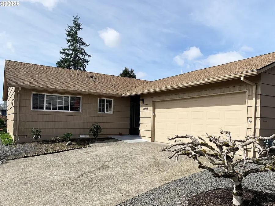 15645 SW Queen Victoria Pl, King City, OR 97224 - #2