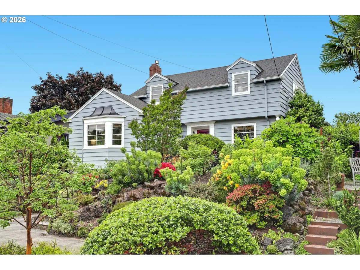 2845 NE Dunckley St, Portland, OR 97212 - #1