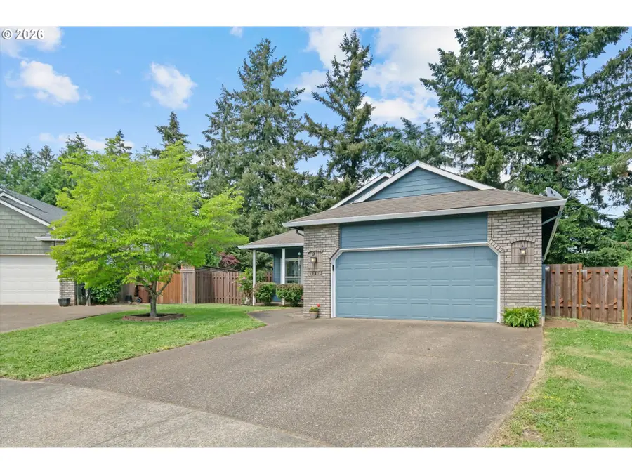 12172 Salmon Ct, Oregon City, OR 97045 - #2