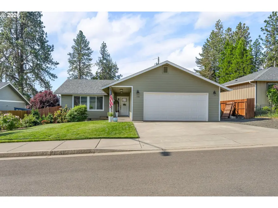 170 Addison Ave, Sutherlin, OR 97479 - #2