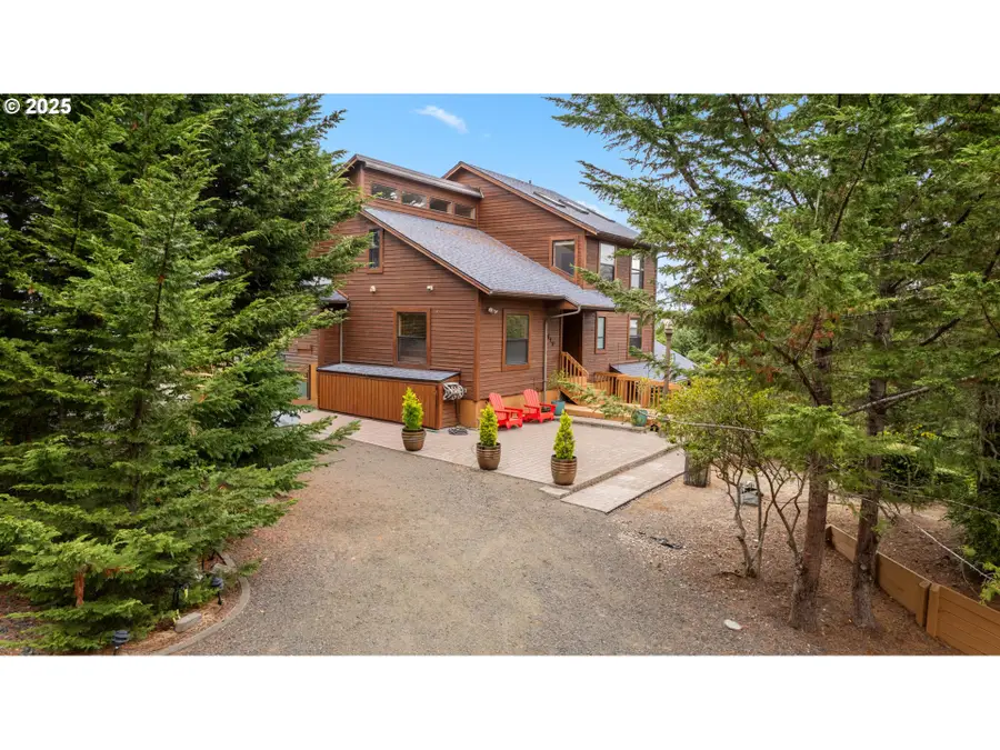 620 John Ave, Coos Bay, OR 97420 - Image #2