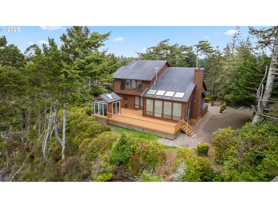 620 John Ave, Coos Bay, OR 97420 - Image #3