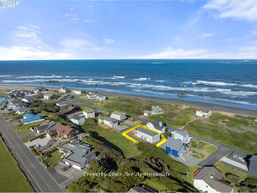 93885 Boulder Pl, Wedderburn, OR 97444 - Image #2