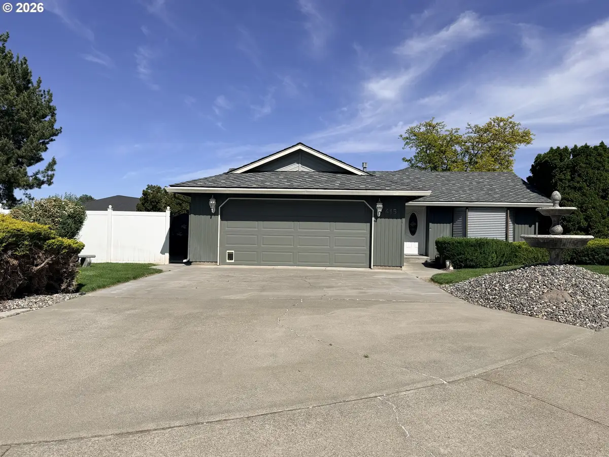 415 E Carter Dr, Hermiston, OR 97838 - #1