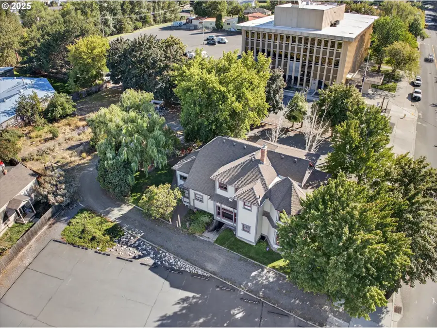 1610 Dewey Ave, Baker City, OR 97814 - Image #2