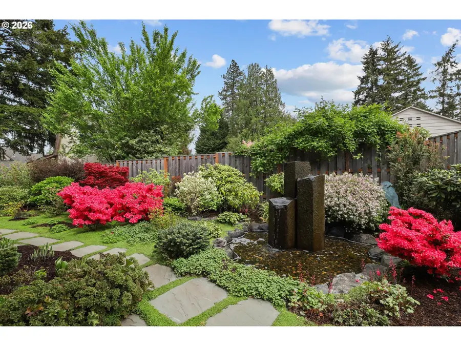 5686 SW 87th Ave, Portland, OR 97225 - #2