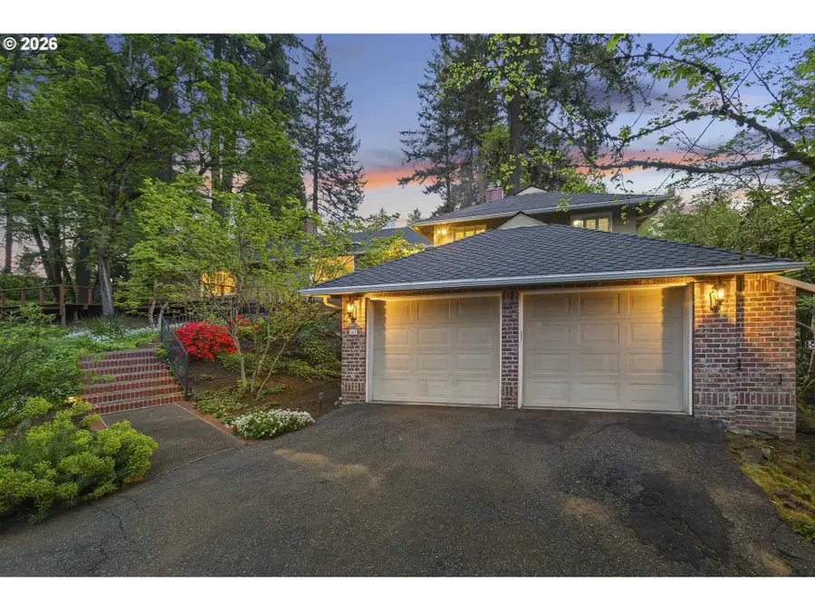 361 Berwick Rd, Lake Oswego, OR 97034 - #2