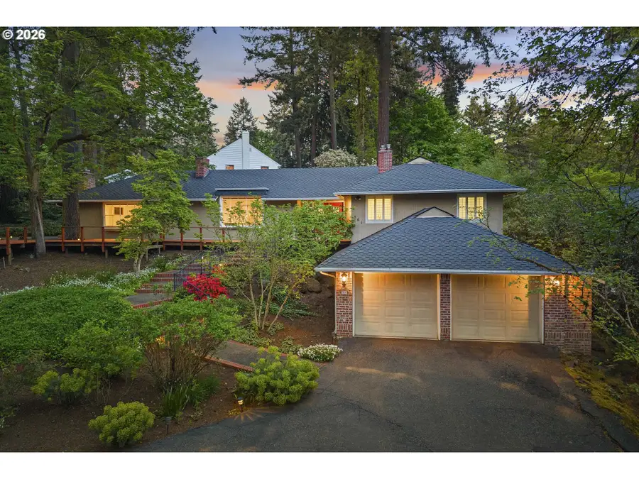361 Berwick Rd, Lake Oswego, OR 97034 - #3