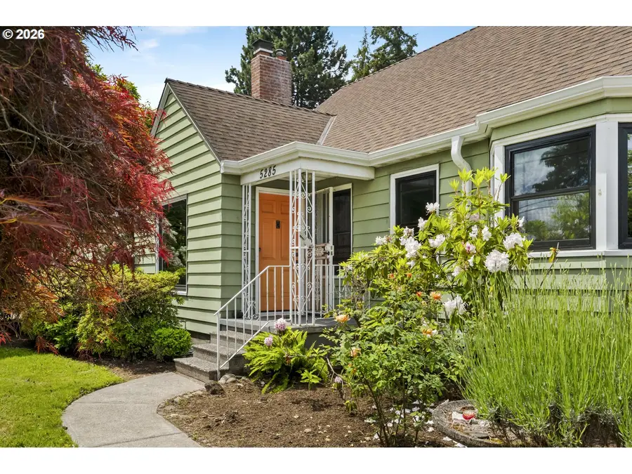 5285 NE 72nd Ave Ne, Portland, OR 97218 - #3