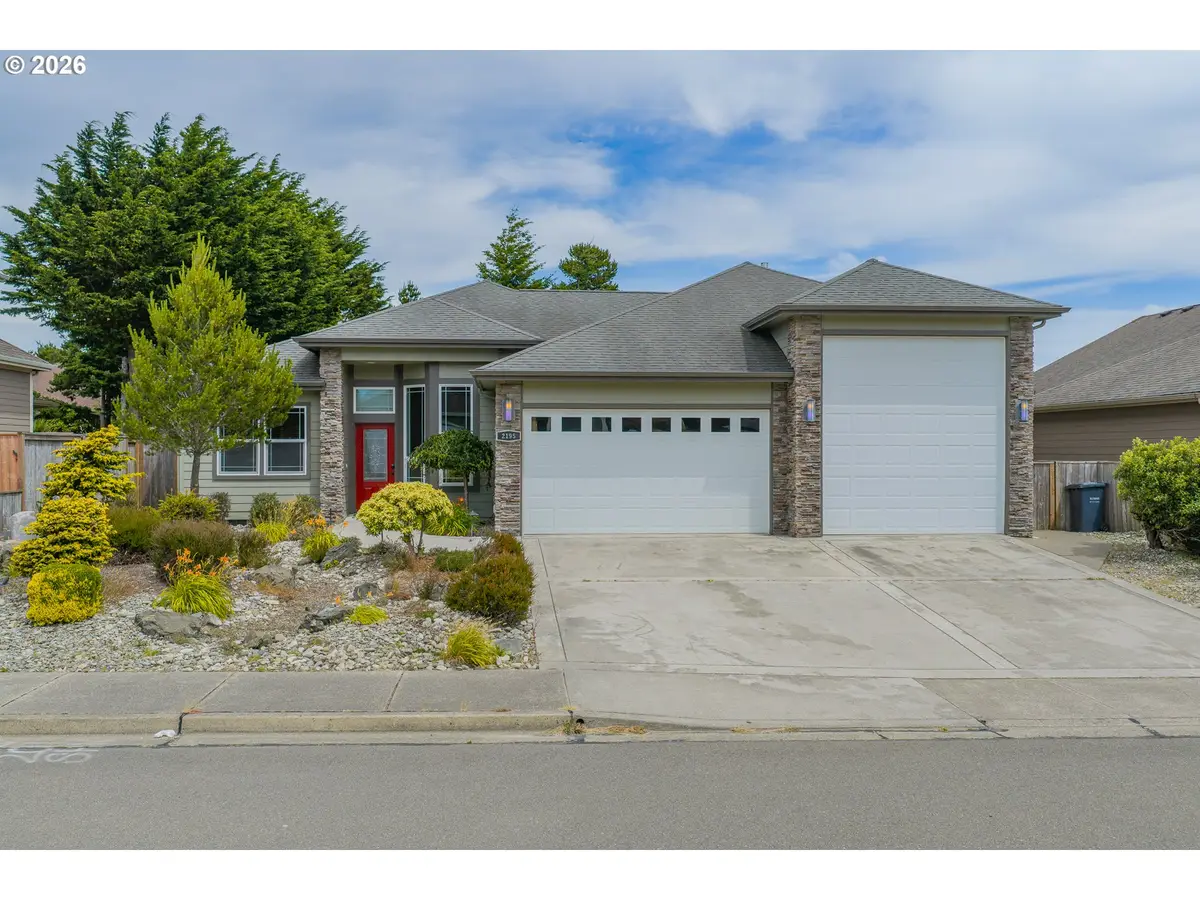 2195 Garfield St, North Bend, OR 97459 - #1