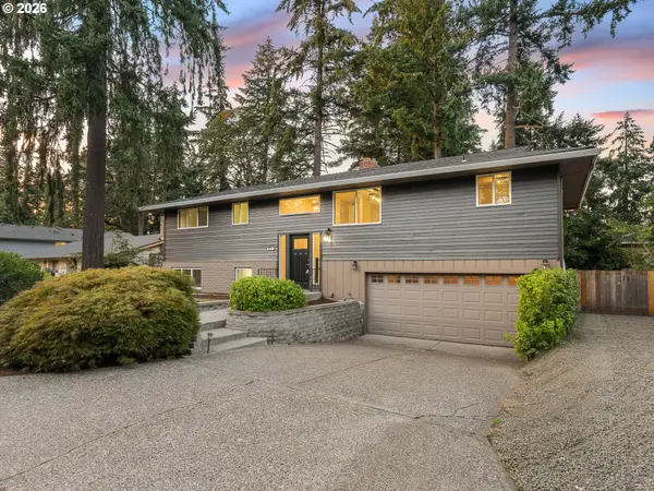 16720 SE Valley View Rd, Milwaukie, OR 97267