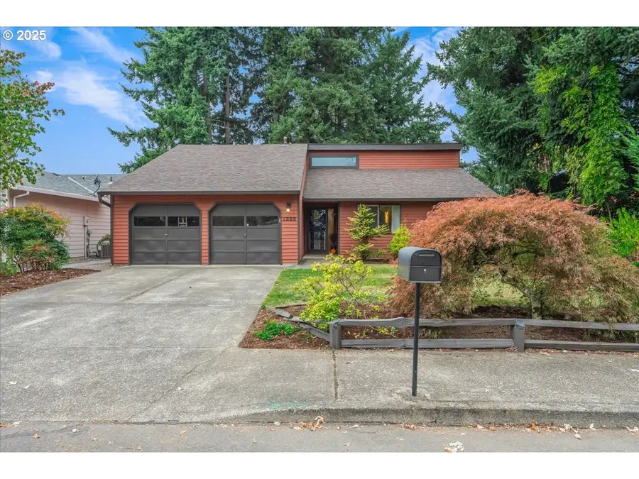 1225 SE Jacquelin Dr, Hillsboro, OR 97123 - Image #3