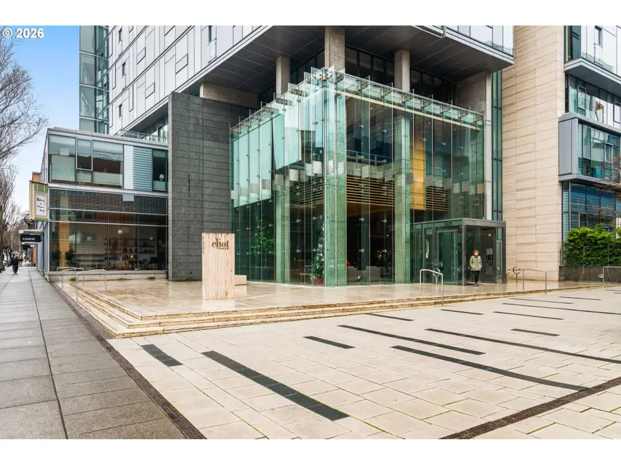 1221 SW 10th Ave #702, Portland, OR 97205 - Image #2