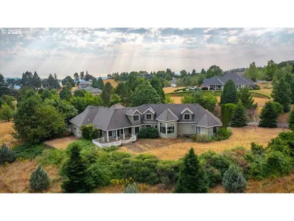 8389 Konaway Loop, Salem, OR 97306
