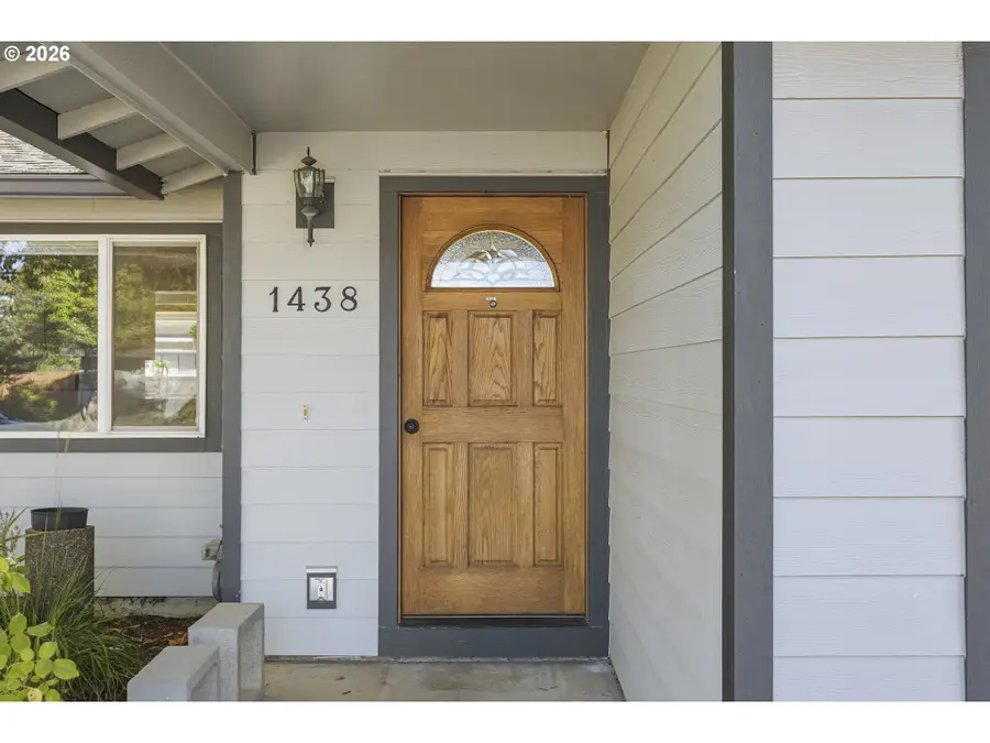 1438 SE Cochran Dr, Gresham, OR 97080 - #3