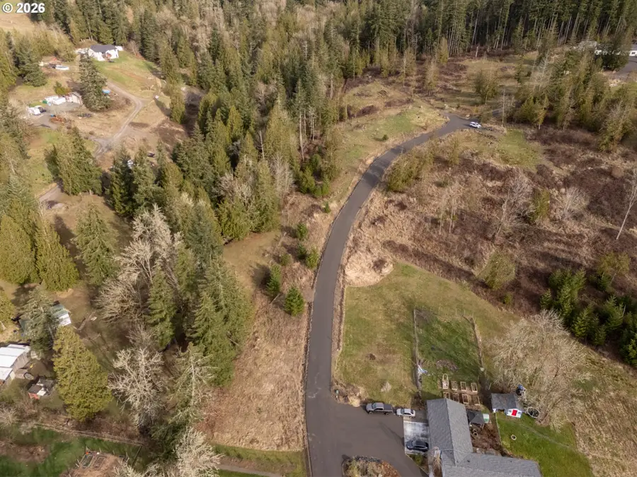 426 Rose Garden Ln, Kelso, WA 98626 - #3
