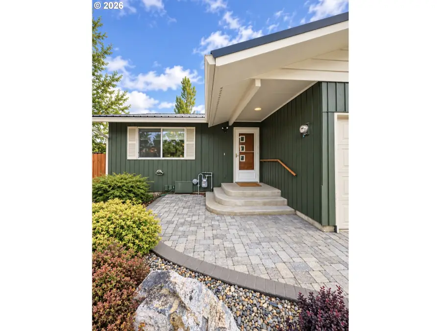 703 Miller Dr, La Grande, OR 97850 - #2