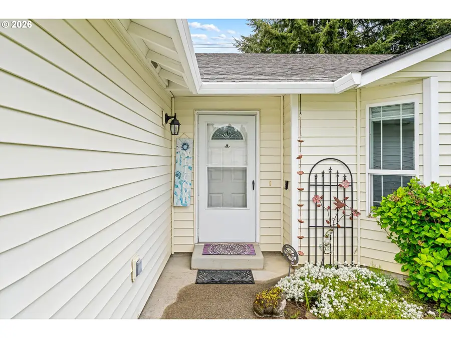 105 Wilshire Way, Kelso, WA 98626 - #3