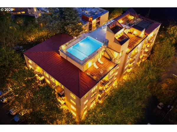 2021 SW Main St #32, Portland, OR 97205