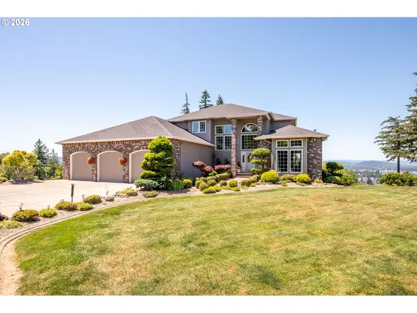 95 Banyon Dr, Kelso, WA 98626