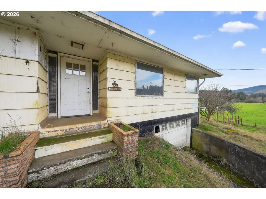 21455 Blaine Rd, Beaver, OR 97108 - Image #2