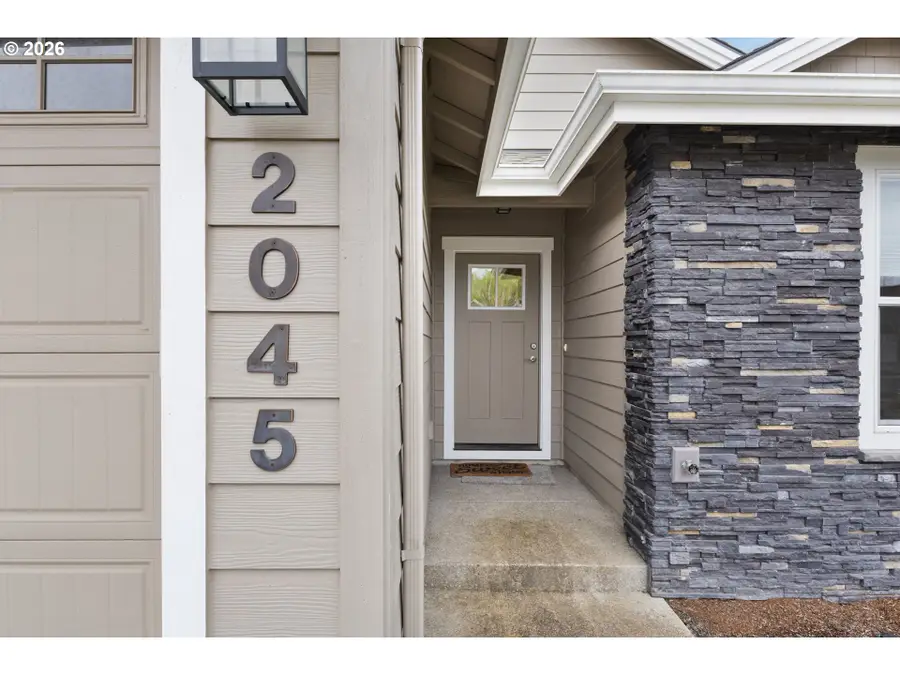 2045 SE Academy St, Dallas, OR 97338 - #3