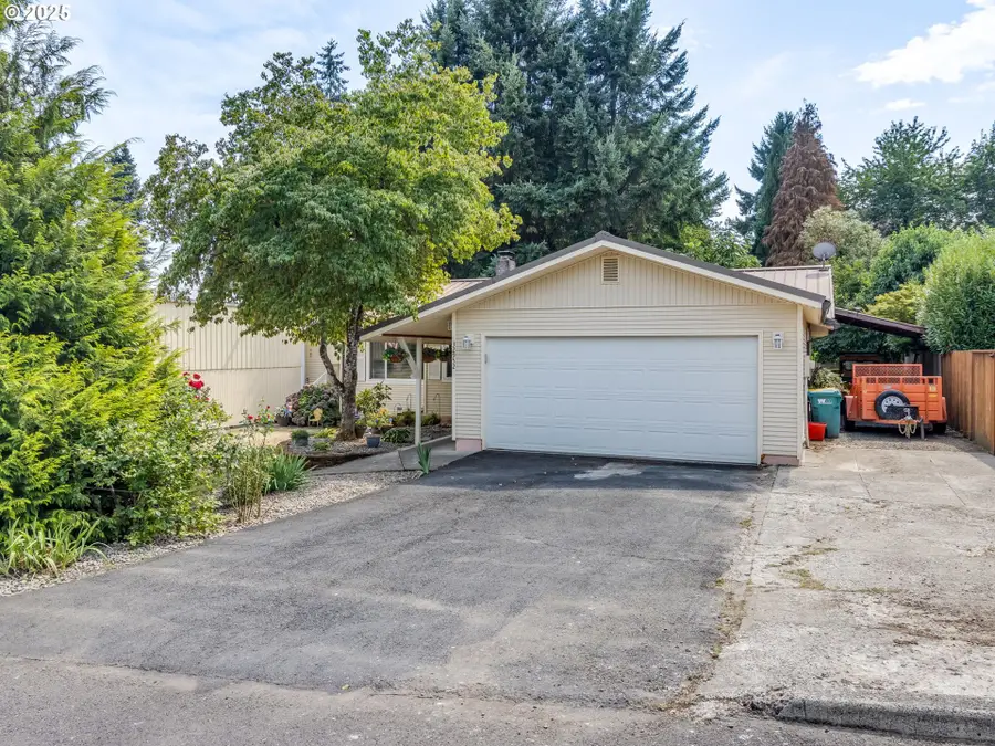 32952 NW Ridge Dr, Scappoose, OR 97056 - Image #2