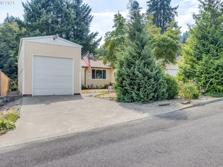 32952 NW Ridge Dr, Scappoose, OR 97056 - Image #3