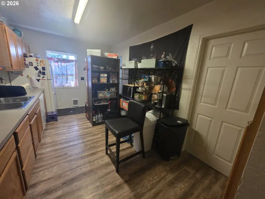 589 Knapp Pl, Salem, OR 97301 - #3