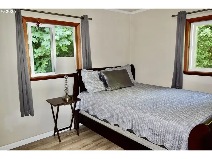 30312 Hummingbird Hill Rd, Gold Beach, OR 97444 - Image #3