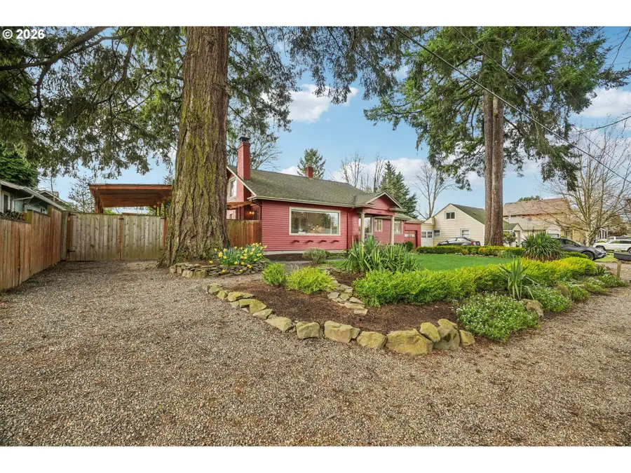 4050 SE Jackson St, Milwaukie, OR 97222 - #3