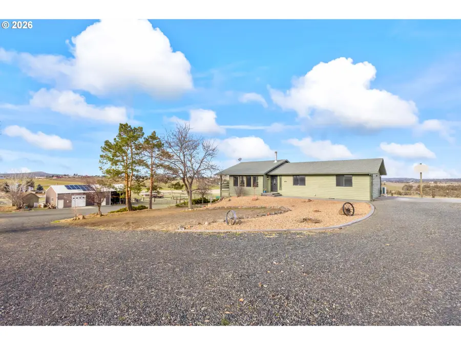 896 SE Dover Ln, Madras, OR 97741 - Image #3