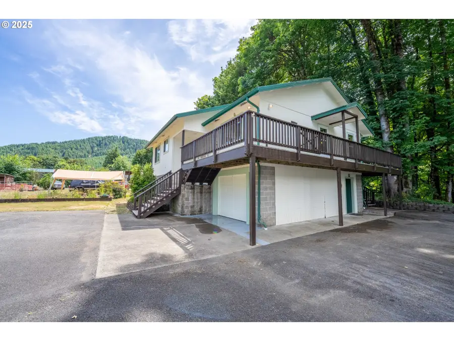 415 Burchard Dr, Scottsburg, OR 97473 - Image #3