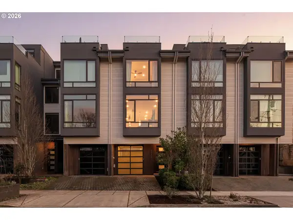 5248 NE Couch St, Portland, OR 97213