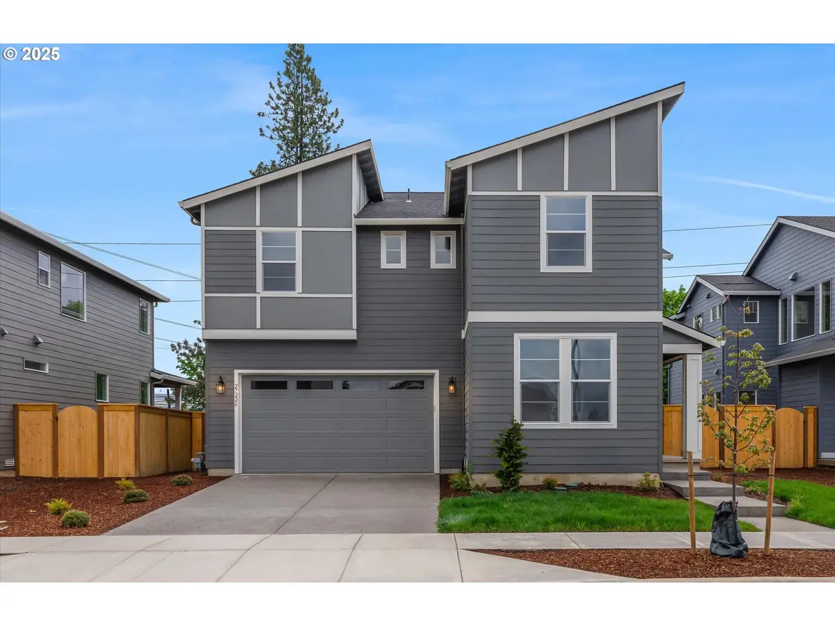 27226 SW Yarrow Ln, Wilsonville, OR 97070 - Image #1