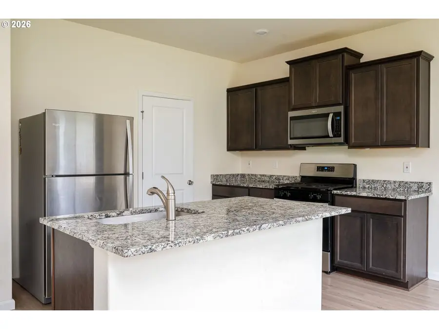 4215 SW Myrtle Ave, Gresham, OR 97080 - #3