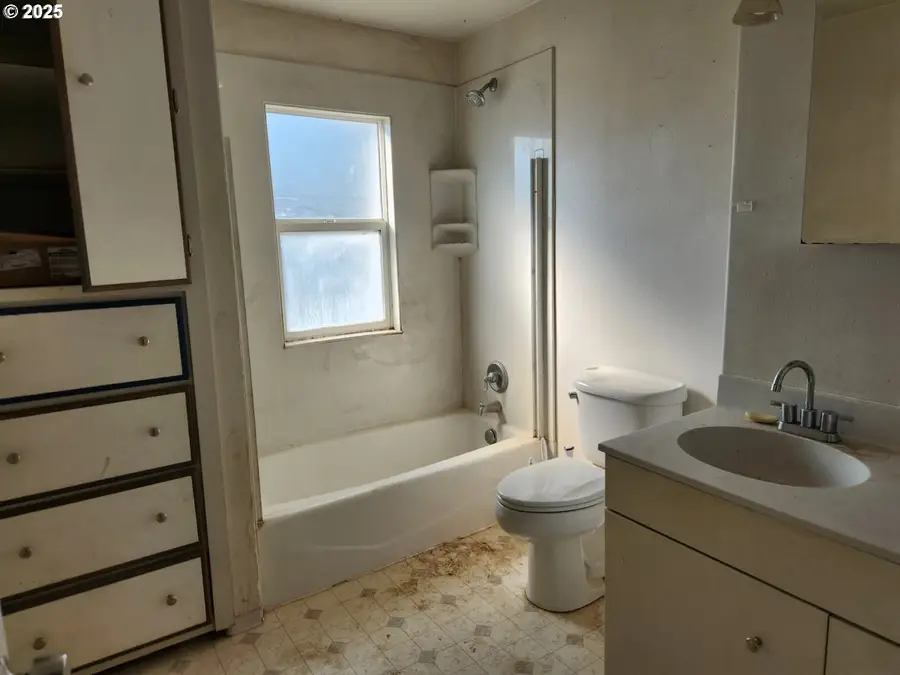 525 N 4th St, Nyssa, OR 97913 - Image #3