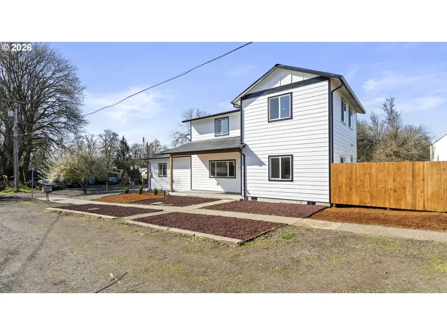 141 NE D St, Willamina, OR 97396 - #2