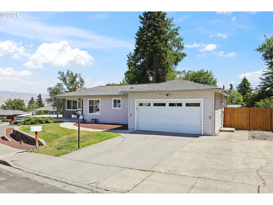 705 E 21st Pl, The Dalles, OR 97058 - #3