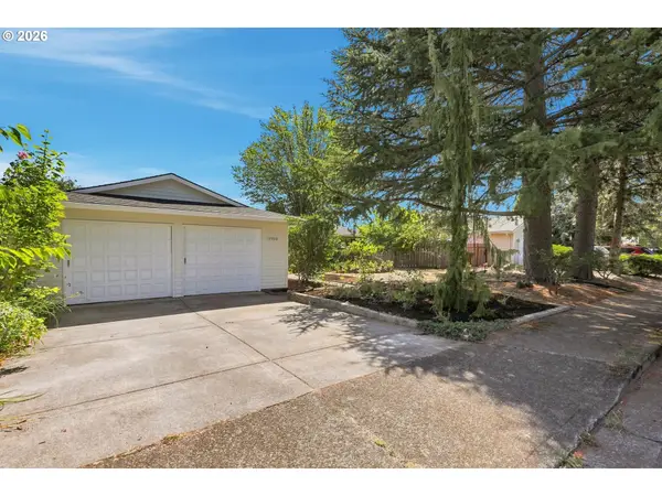 17990 NW Brickstone Ln, Beaverton, OR 97006